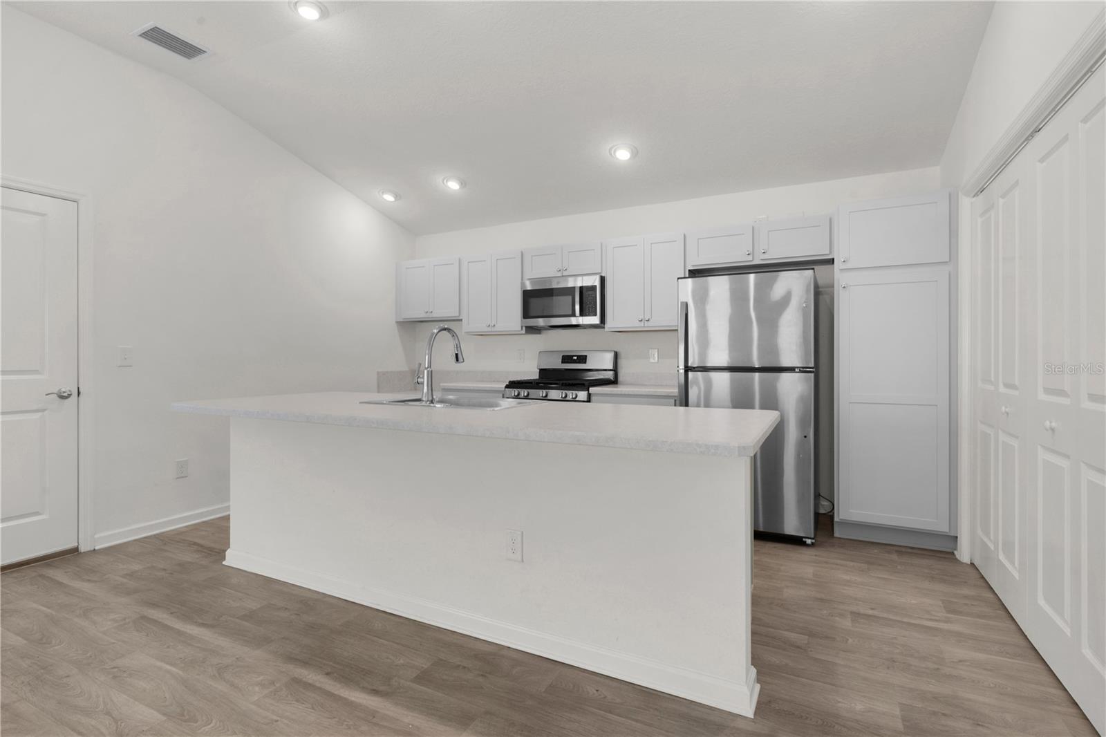 4813 PIVANKA AVE, THE VILLAGES, FL, 32163