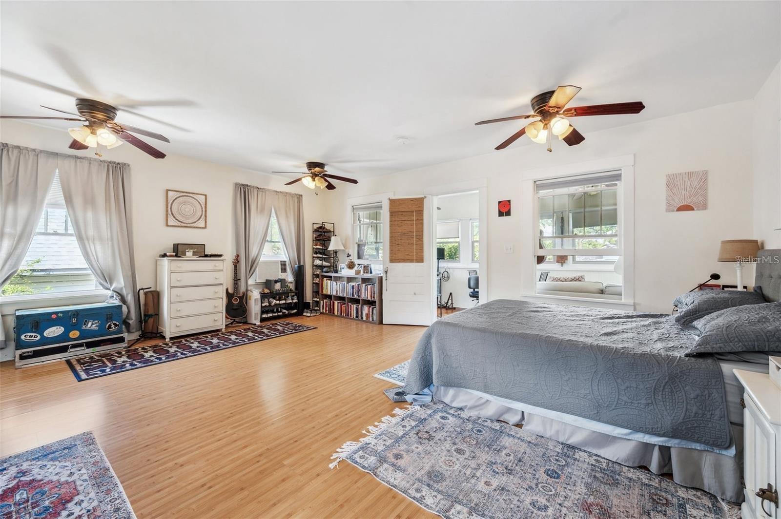 455 13TH AVE NE, ST PETERSBURG, FL, 33701