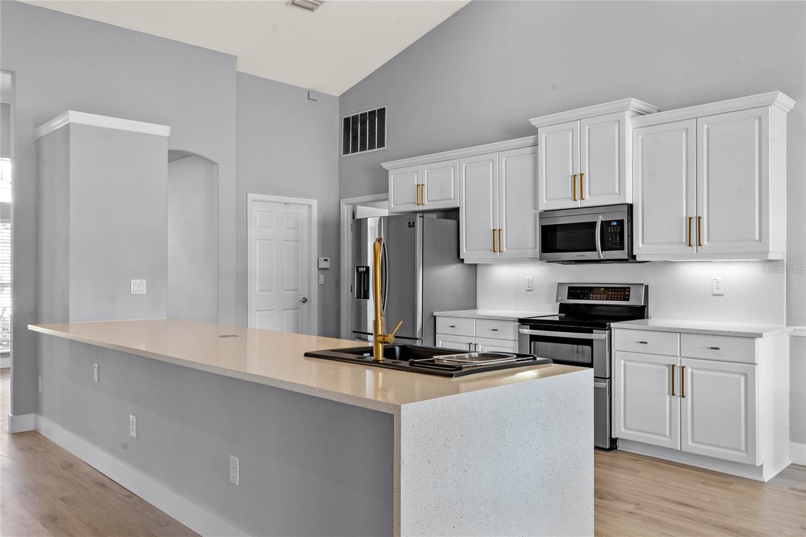504 QUAIL VIEW CT, DEBARY, FL, 32713