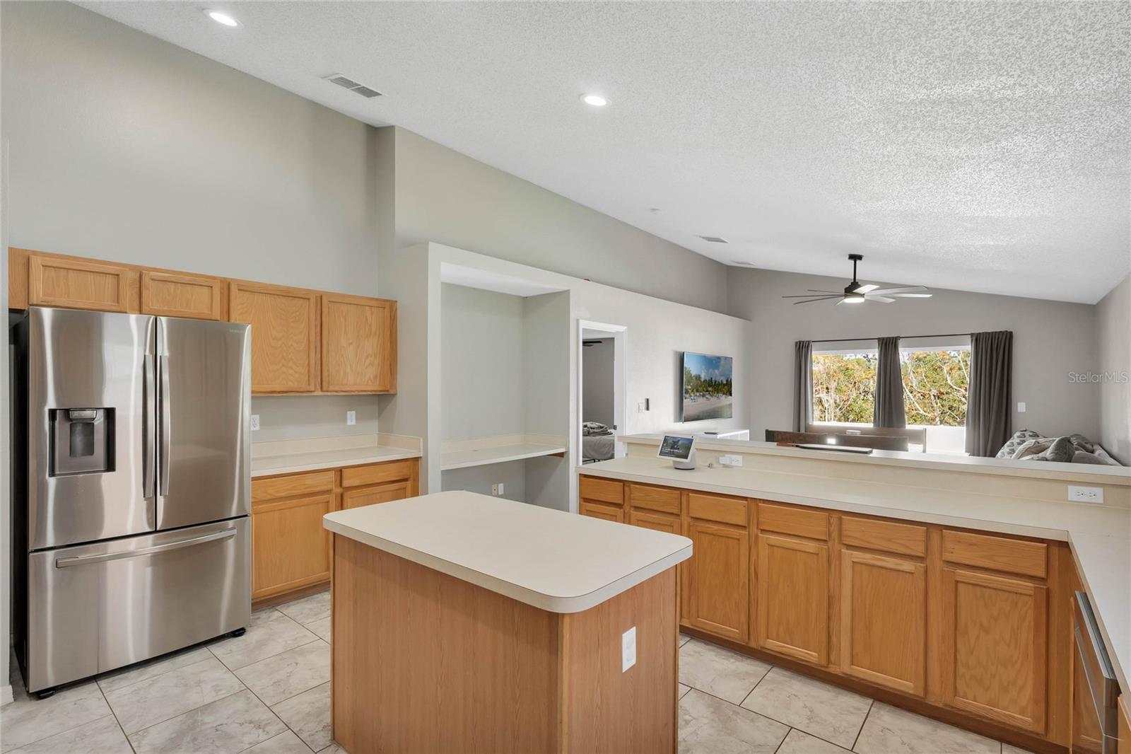 704 LAKE CHARLES DR, DAVENPORT, FL, 33837