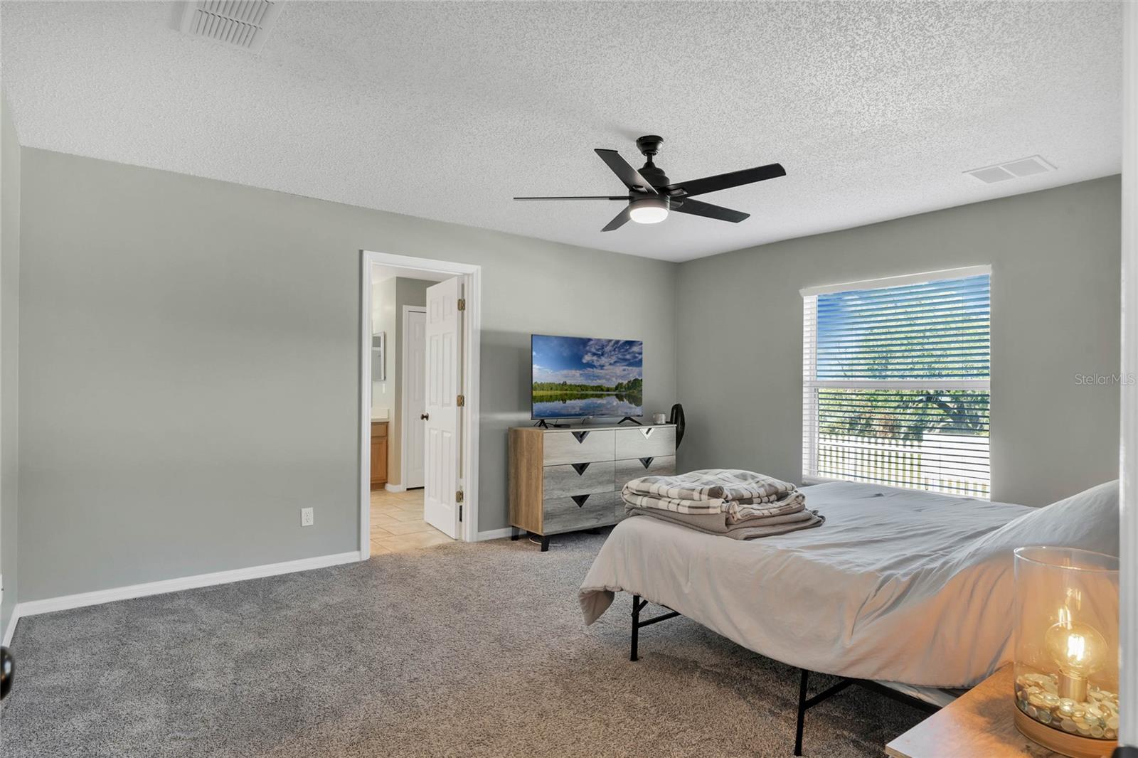 704 LAKE CHARLES DR, DAVENPORT, FL, 33837