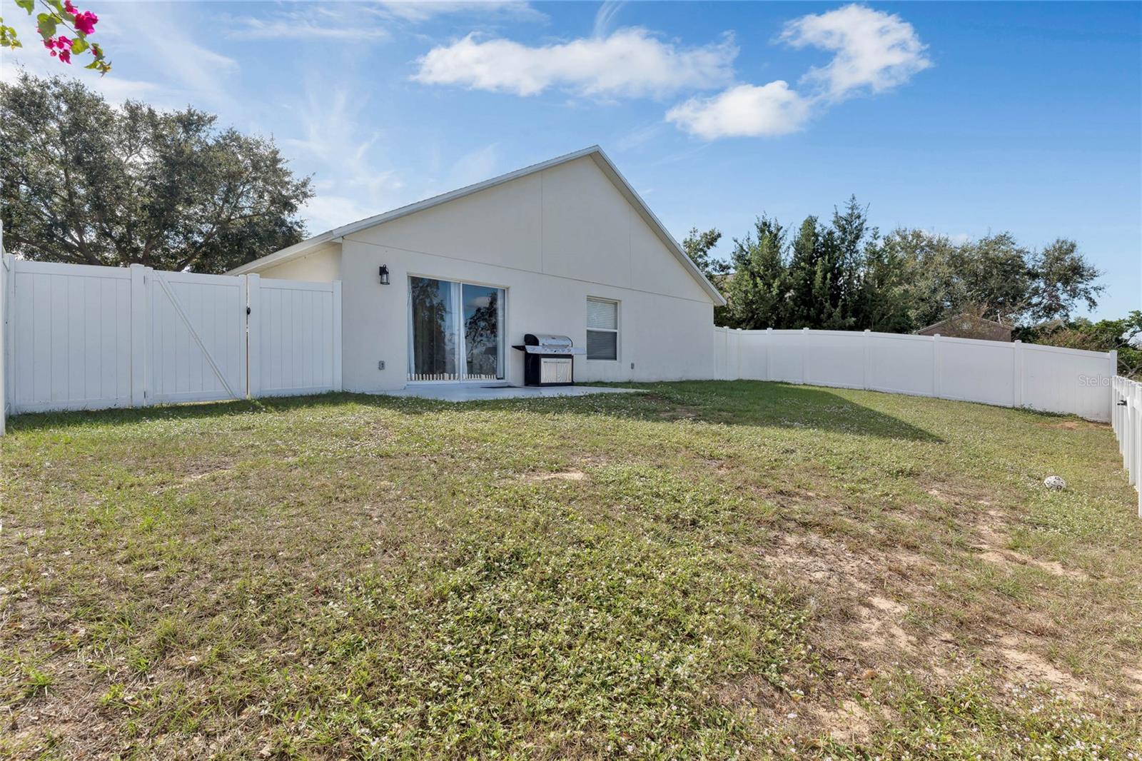 704 LAKE CHARLES DR, DAVENPORT, FL, 33837