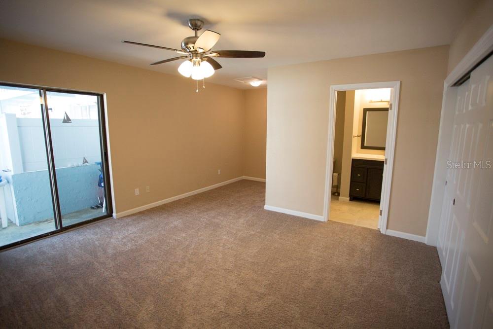 17002 DOLPHIN DR, NORTH REDINGTON BEACH, FL, 33708