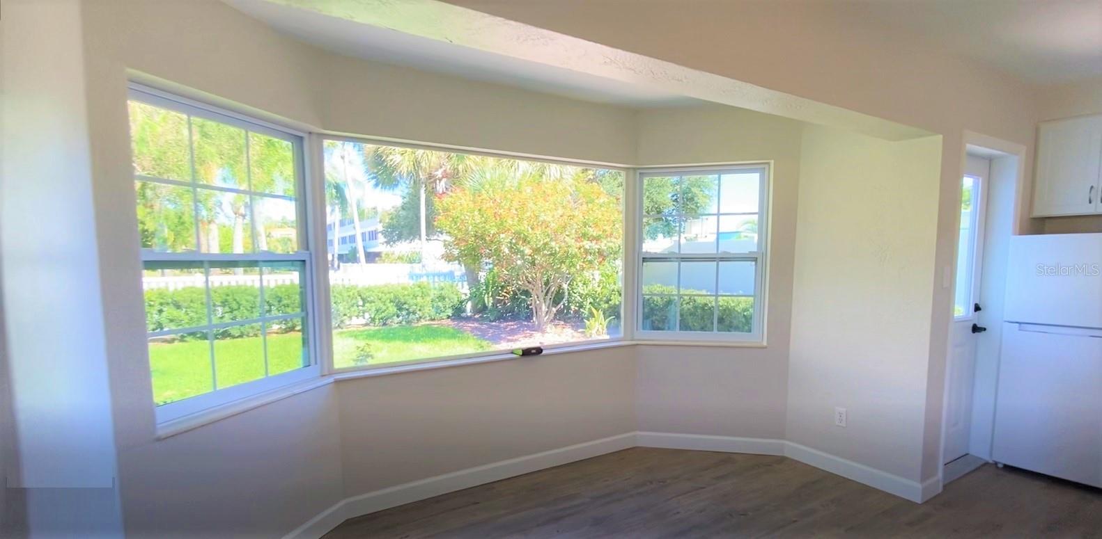 17002 DOLPHIN DR, NORTH REDINGTON BEACH, FL, 33708