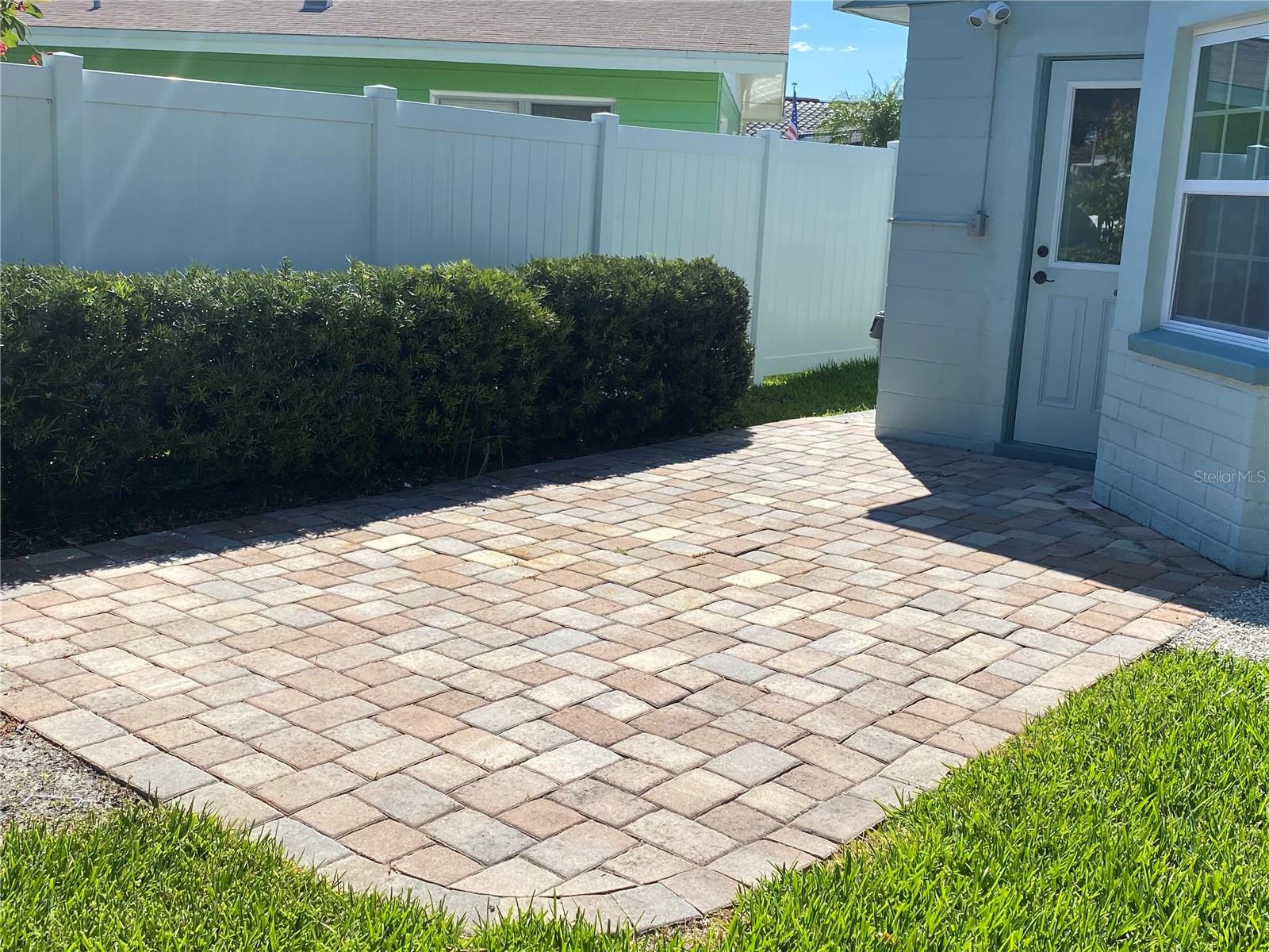 17002 DOLPHIN DR, NORTH REDINGTON BEACH, FL, 33708