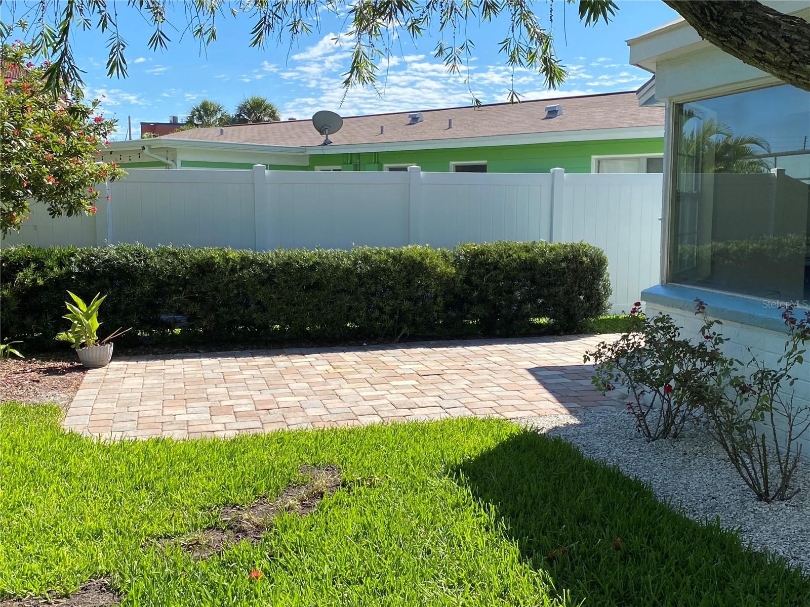 17002 DOLPHIN DR, NORTH REDINGTON BEACH, FL, 33708