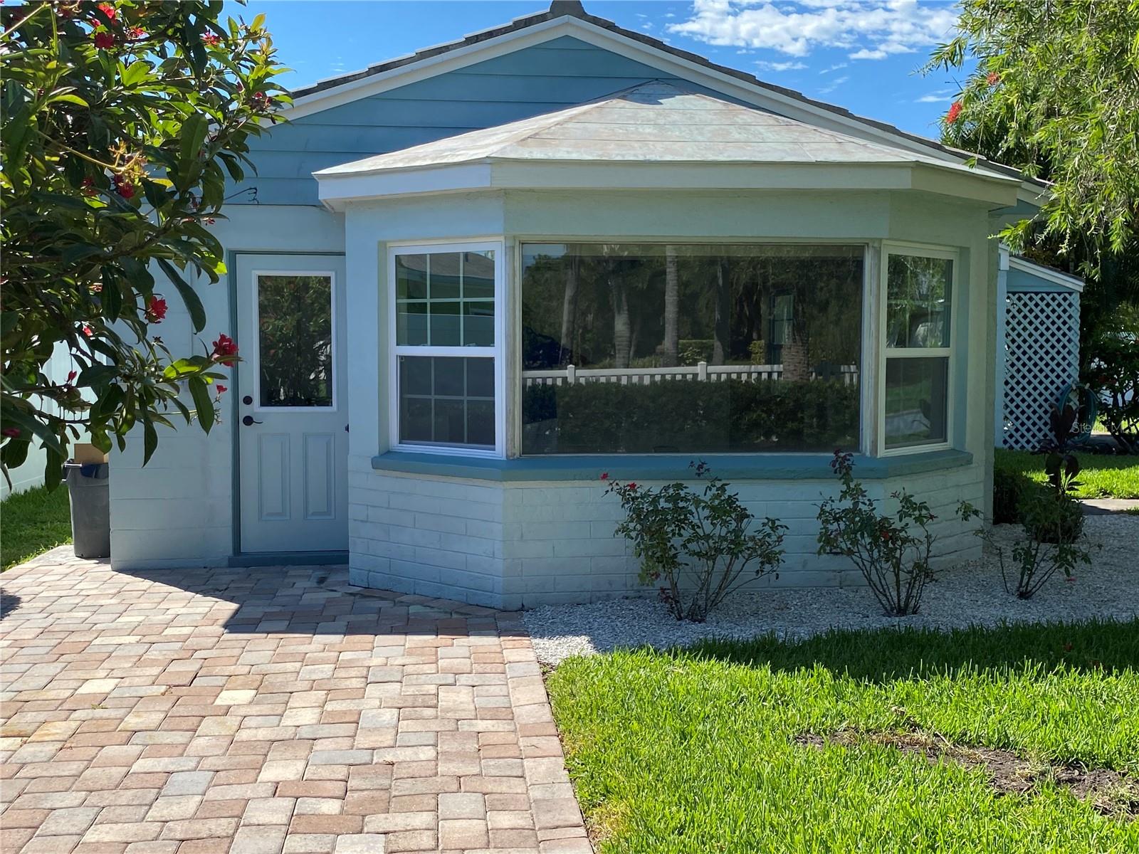 17002 DOLPHIN DR, NORTH REDINGTON BEACH, FL, 33708