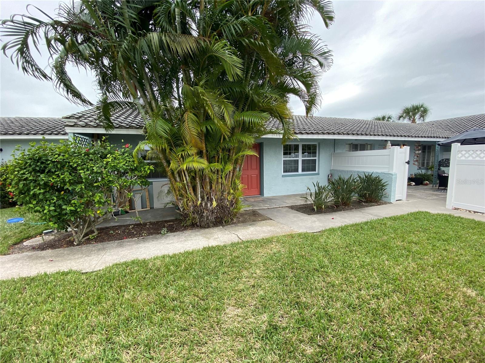 17002 DOLPHIN DR, NORTH REDINGTON BEACH, FL, 33708