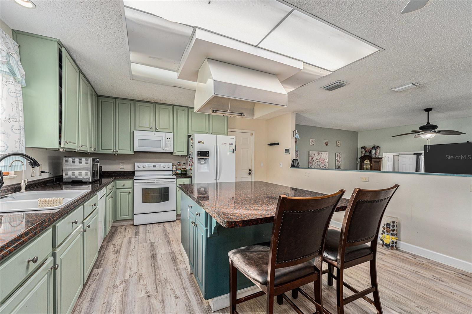 317 WENDI LN, RUSKIN, FL, 33570