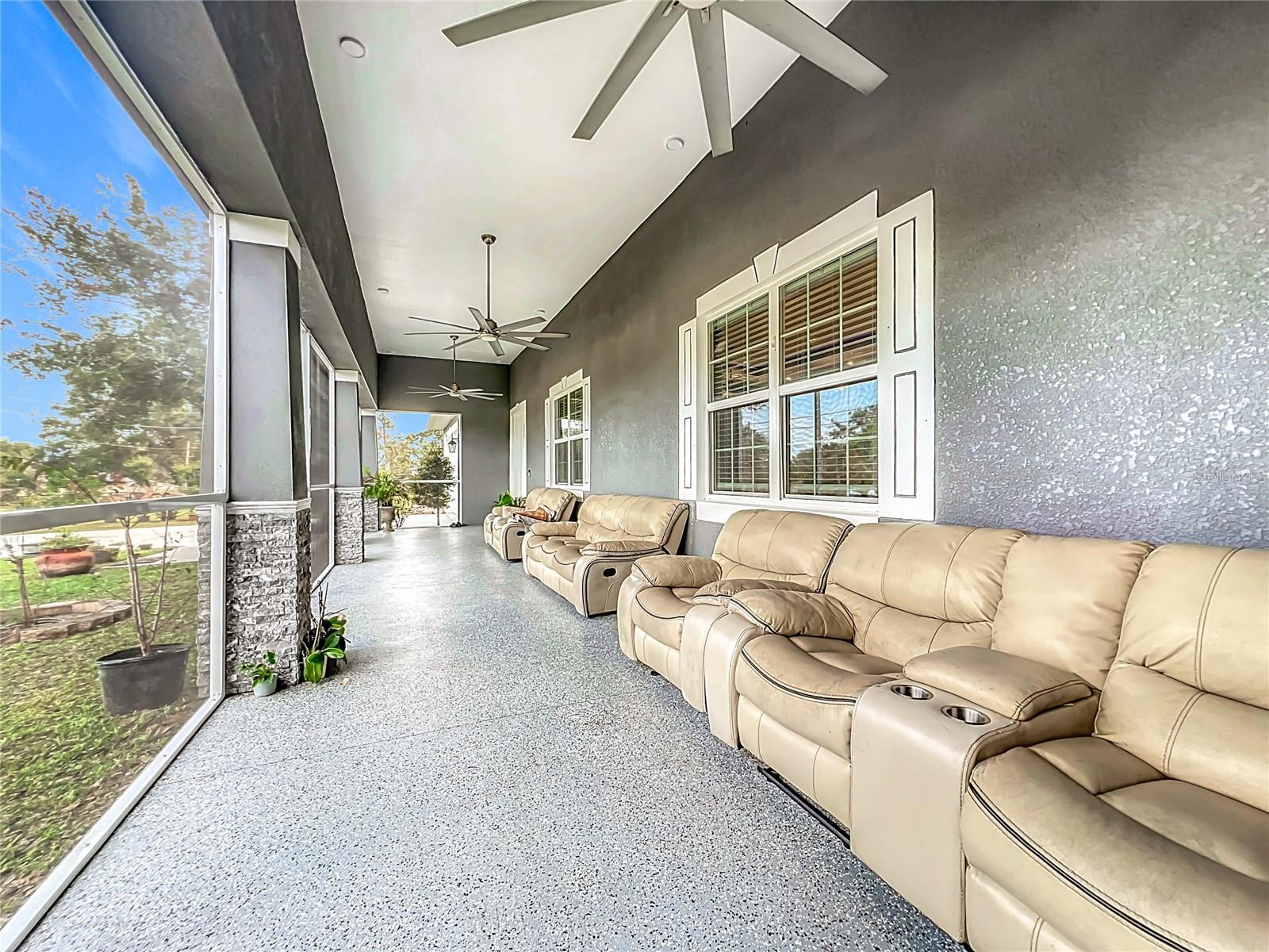 365 NASSAU AVE, LAKE WALES, FL, 33853