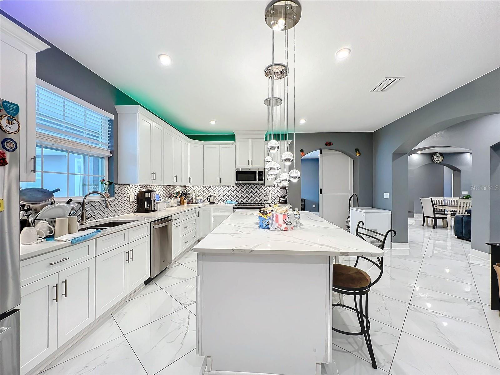 365 NASSAU AVE, LAKE WALES, FL, 33853