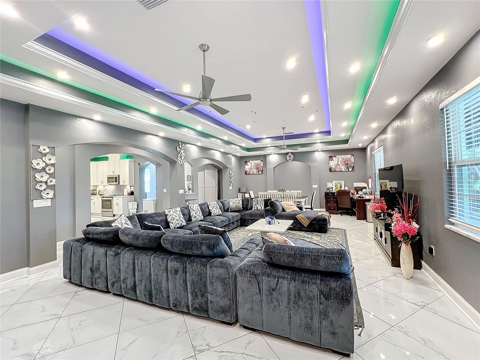 365 NASSAU AVE, LAKE WALES, FL, 33853