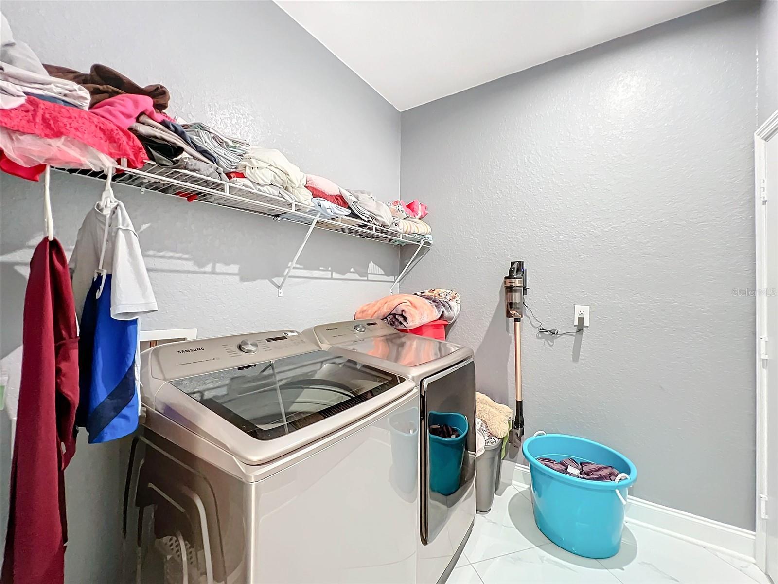 365 NASSAU AVE, LAKE WALES, FL, 33853