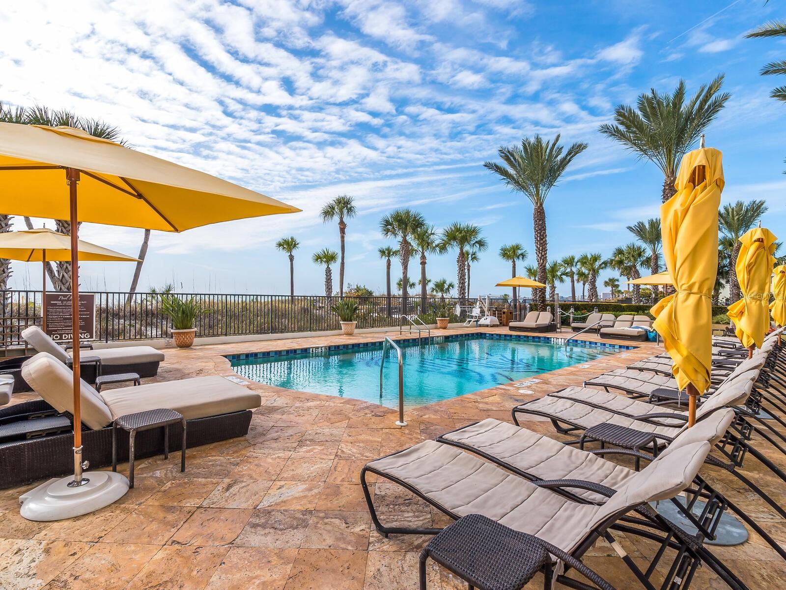 915 SEASIDE DR #407, SARASOTA, FL, 34242