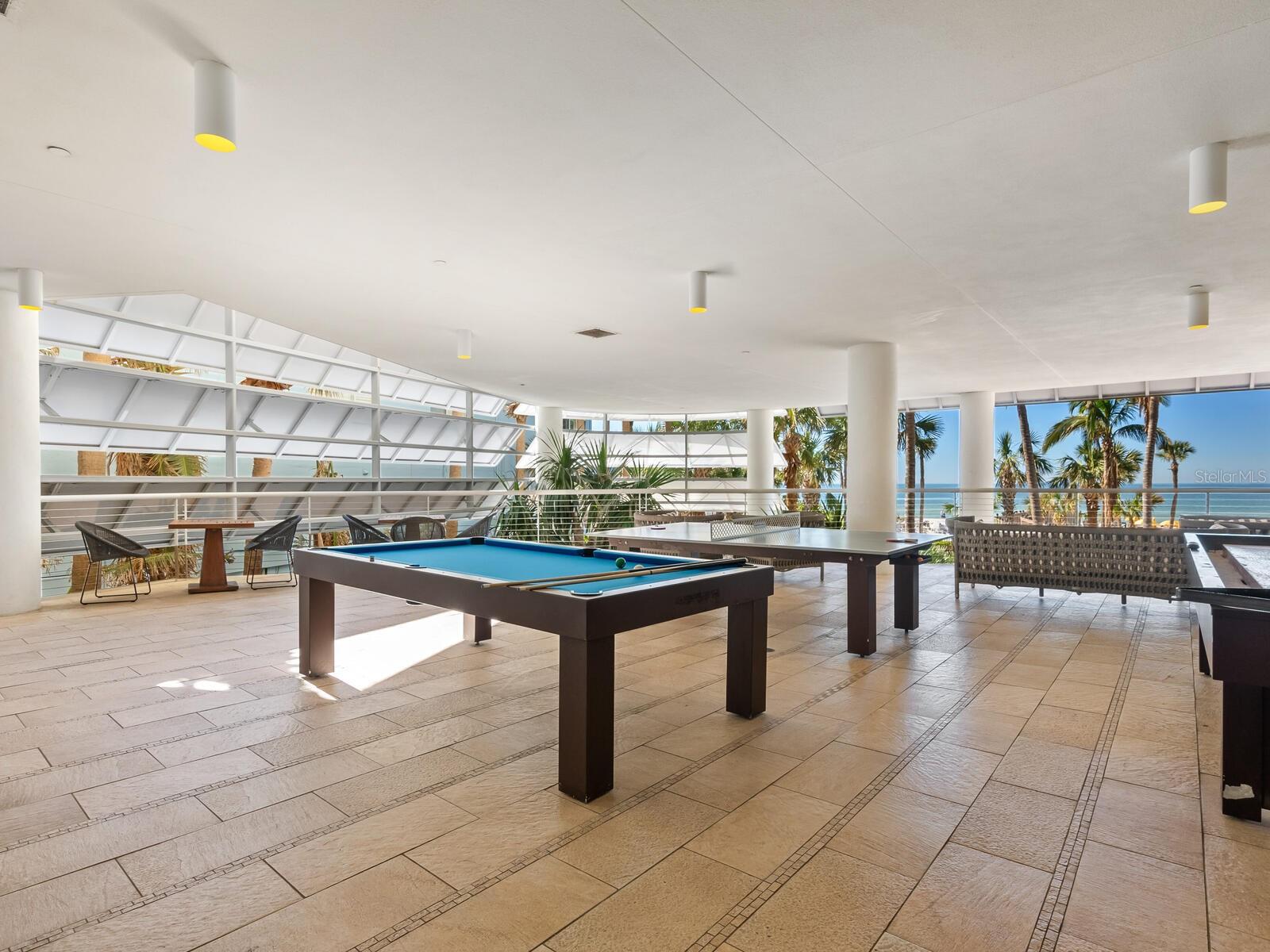 915 SEASIDE DR #407, SARASOTA, FL, 34242