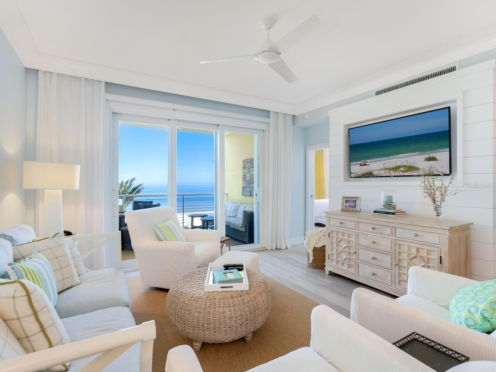 915 SEASIDE DR #407, SARASOTA, FL, 34242
