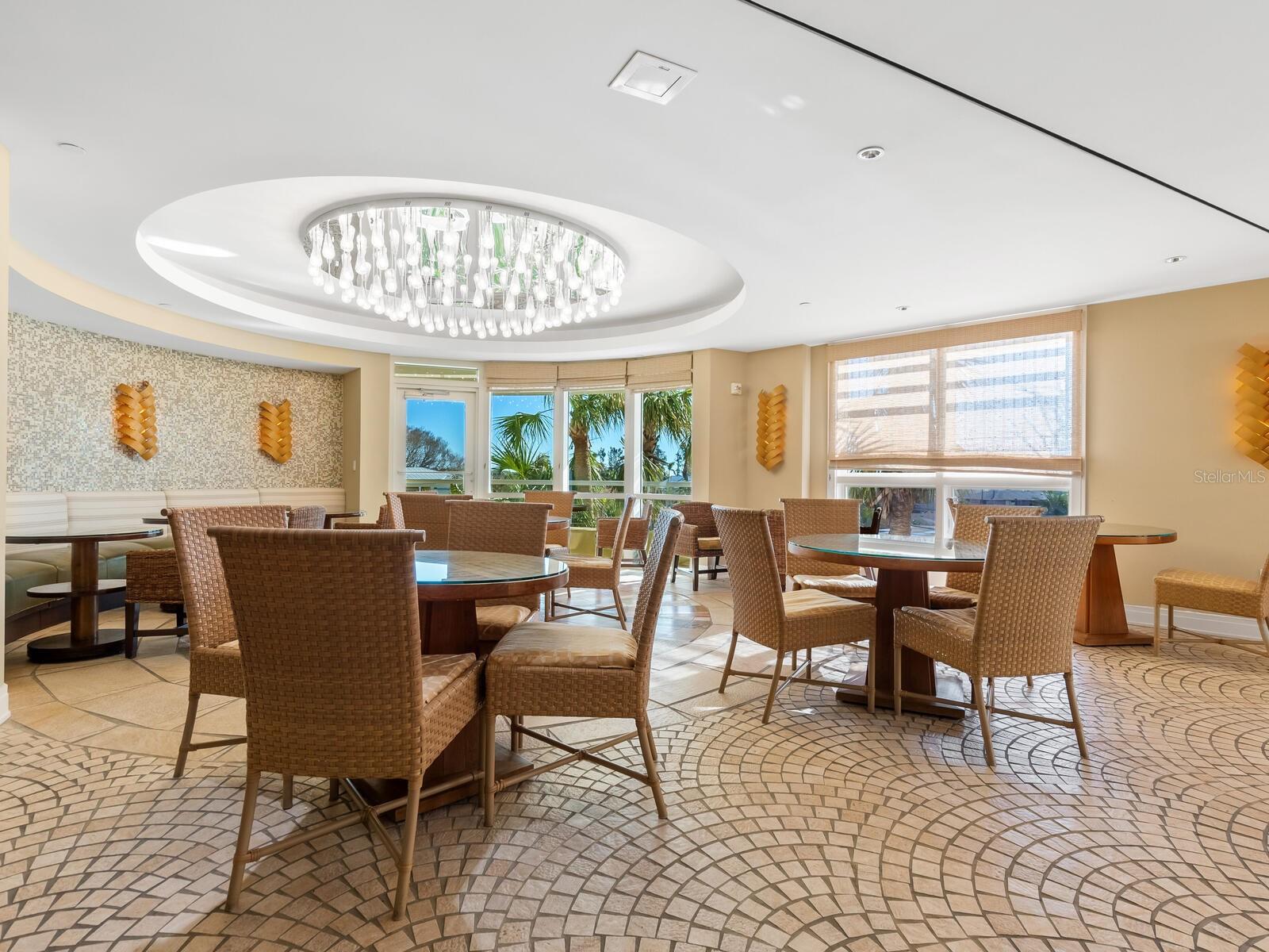 915 SEASIDE DR #407, SARASOTA, FL, 34242
