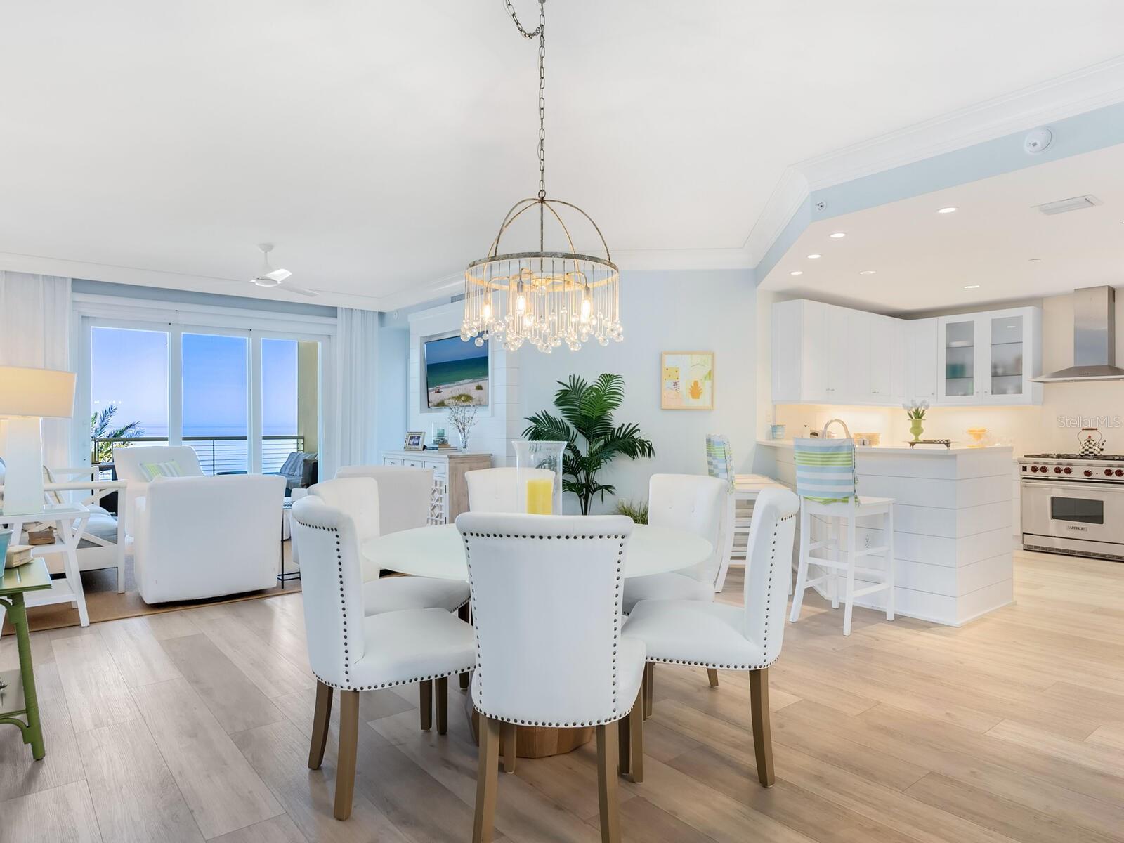 915 SEASIDE DR #407, SARASOTA, FL, 34242