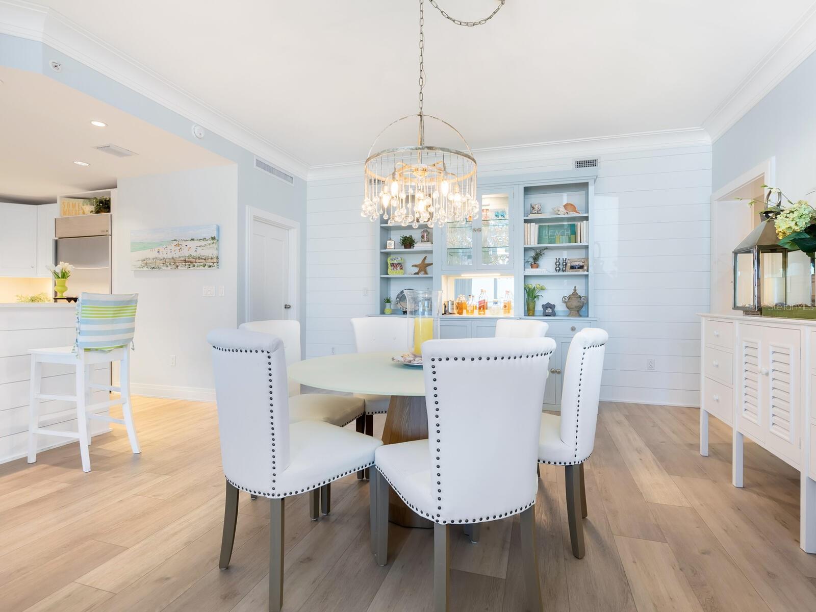 915 SEASIDE DR #407, SARASOTA, FL, 34242