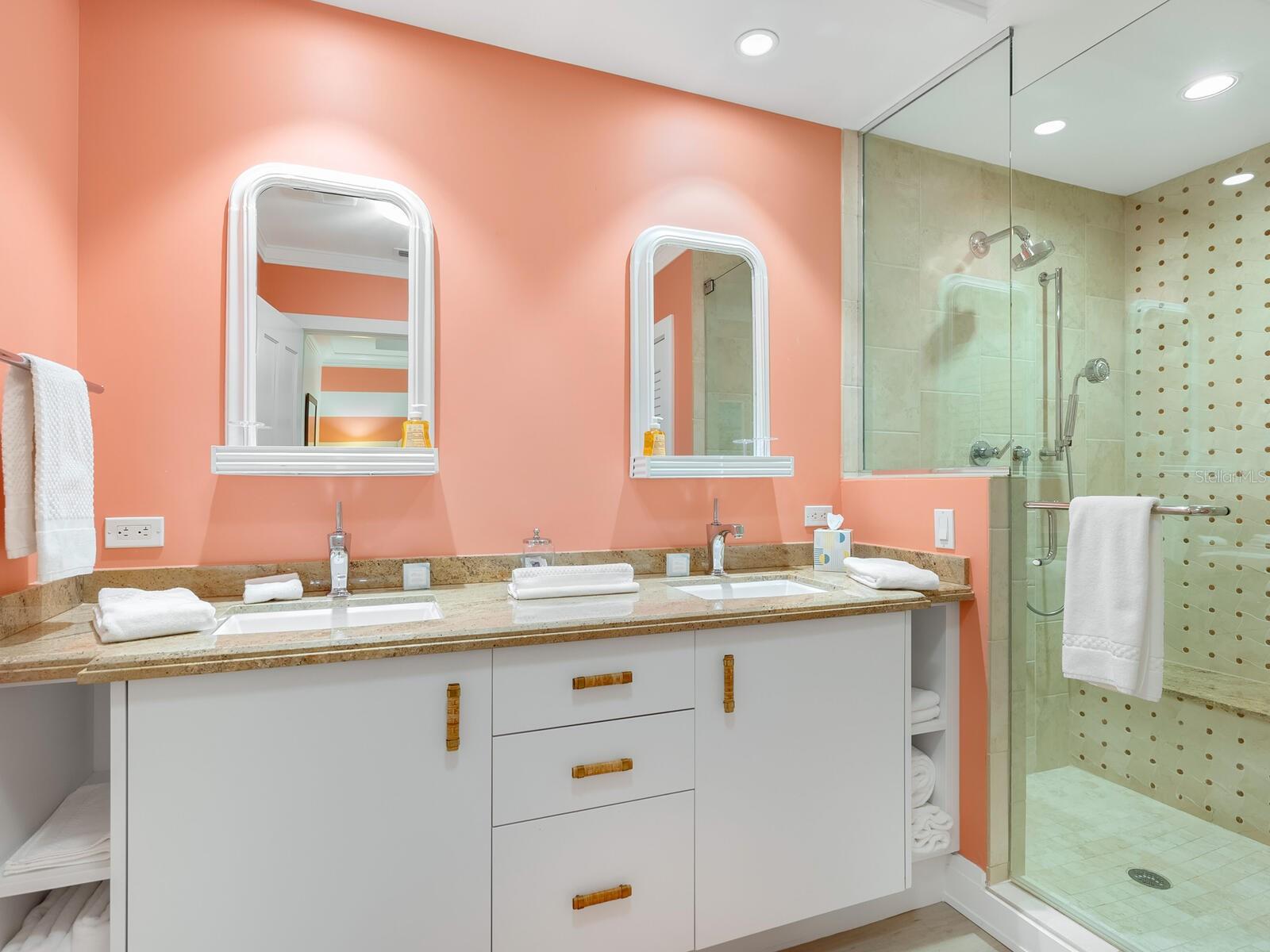 915 SEASIDE DR #407, SARASOTA, FL, 34242