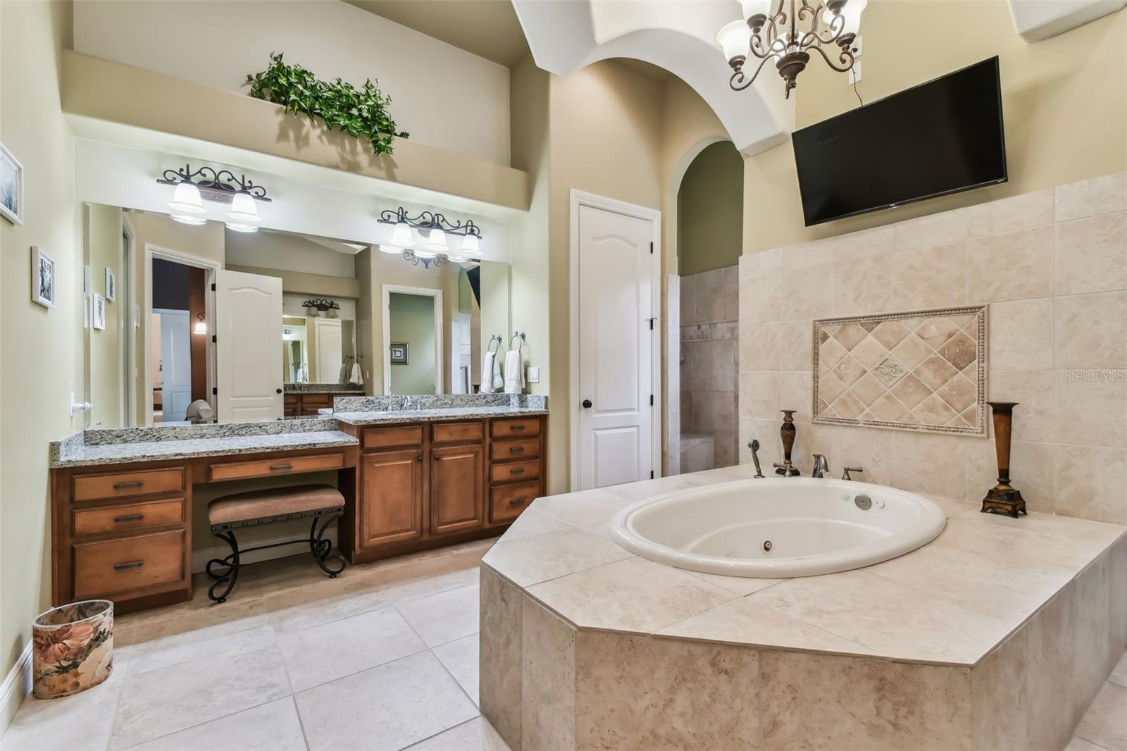 12709 MANNHURST OAK LN, LITHIA, FL, 33547