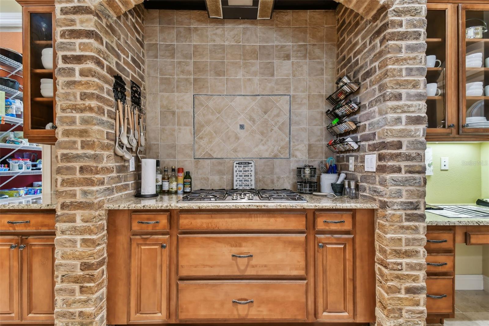 12709 MANNHURST OAK LN, LITHIA, FL, 33547