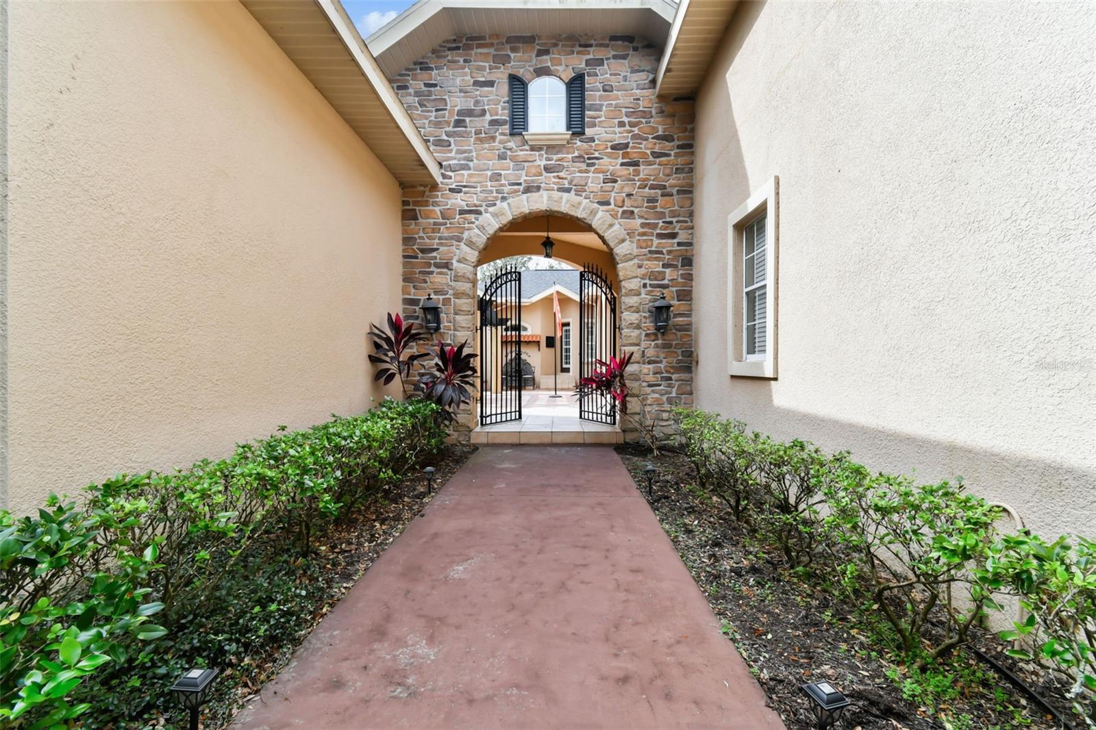12709 MANNHURST OAK LN, LITHIA, FL, 33547