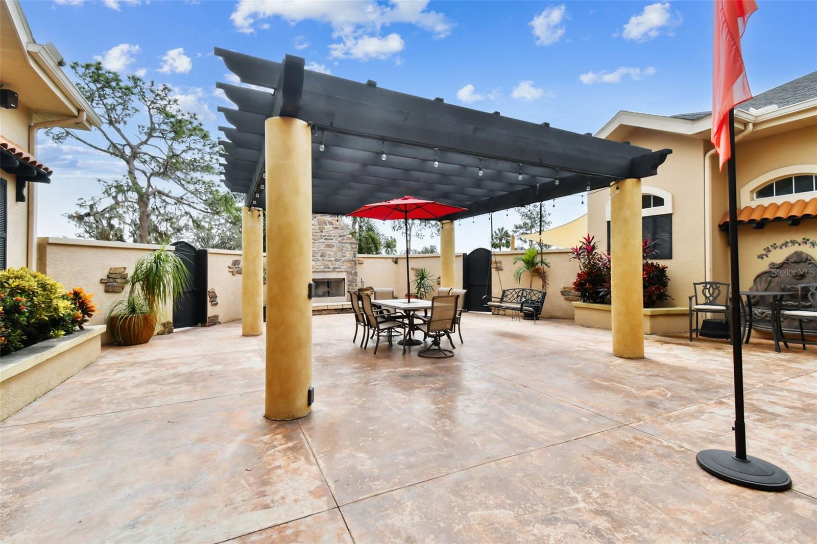 12709 MANNHURST OAK LN, LITHIA, FL, 33547