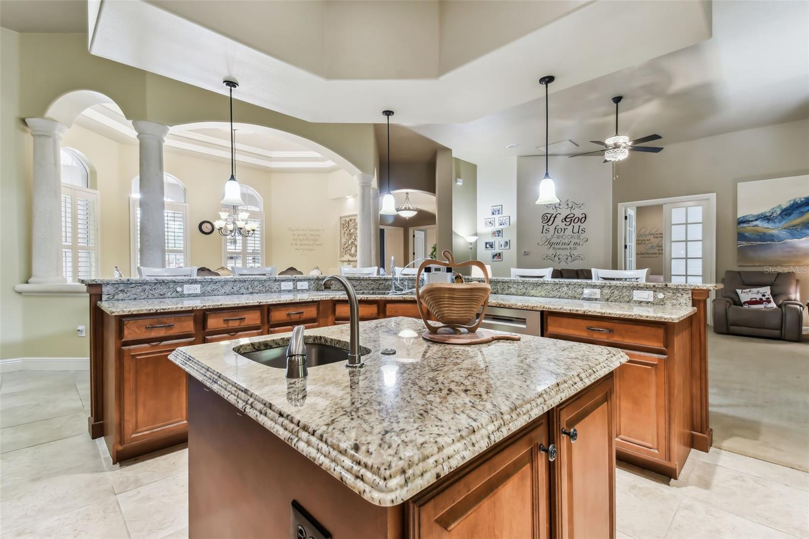 12709 MANNHURST OAK LN, LITHIA, FL, 33547