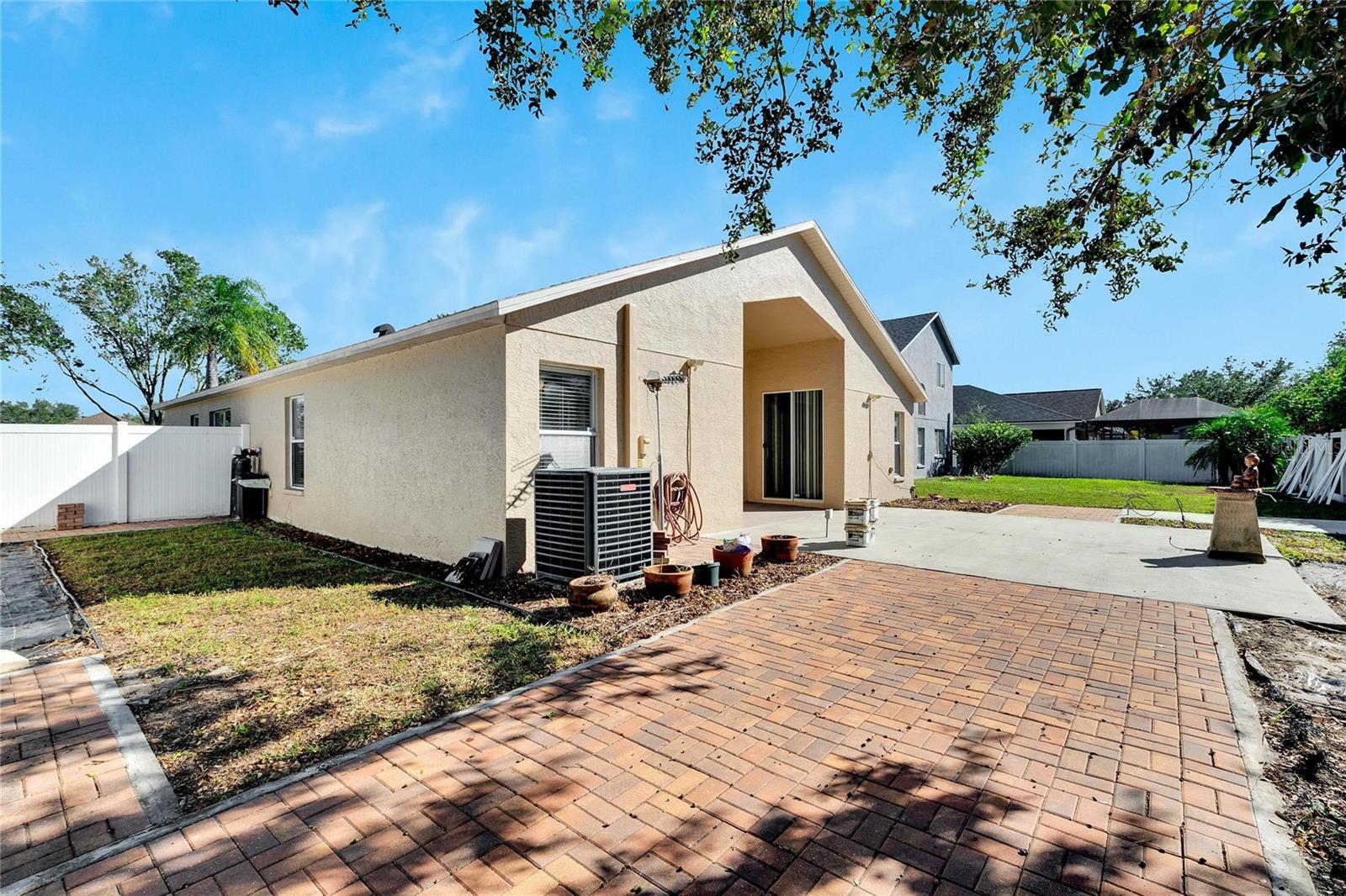 8534 CARRIAGE POINTE DR, GIBSONTON, FL, 33534