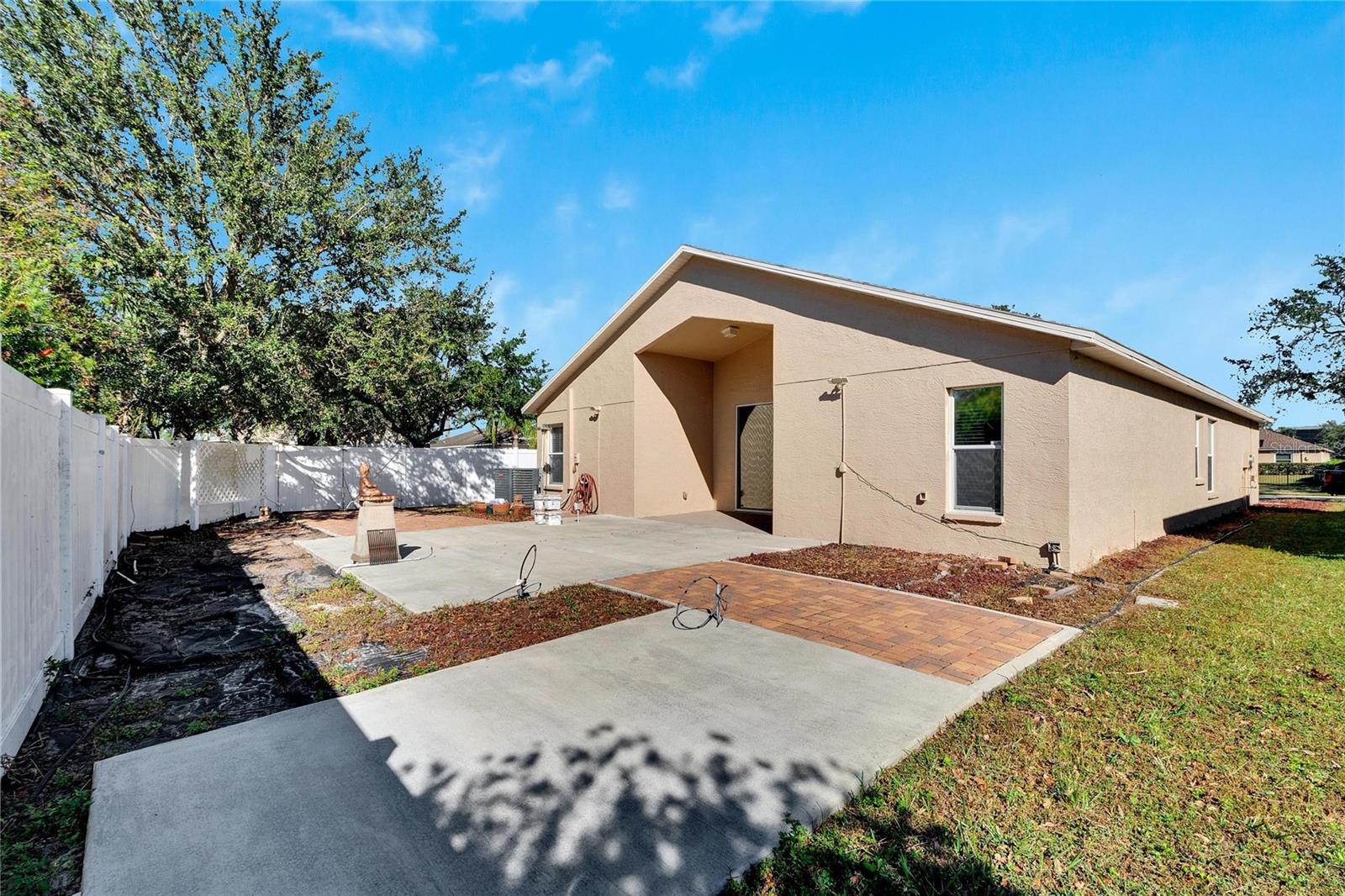 8534 CARRIAGE POINTE DR, GIBSONTON, FL, 33534