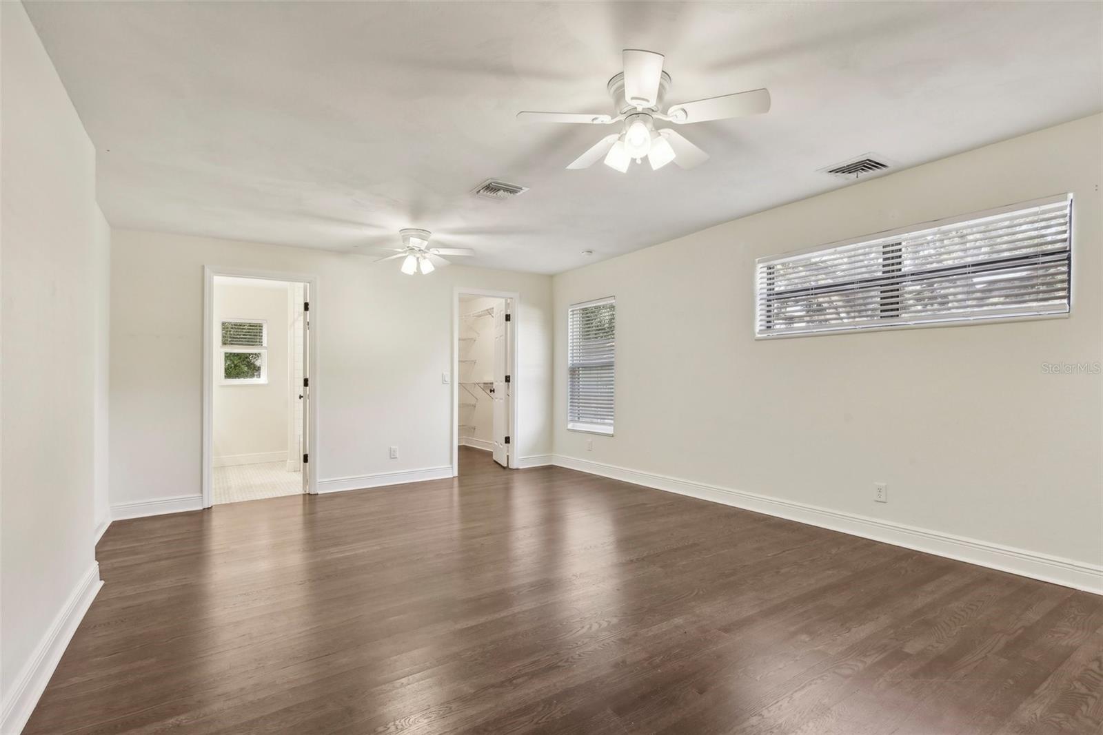 580 PAGE LN, MOUNT DORA, FL, 32757