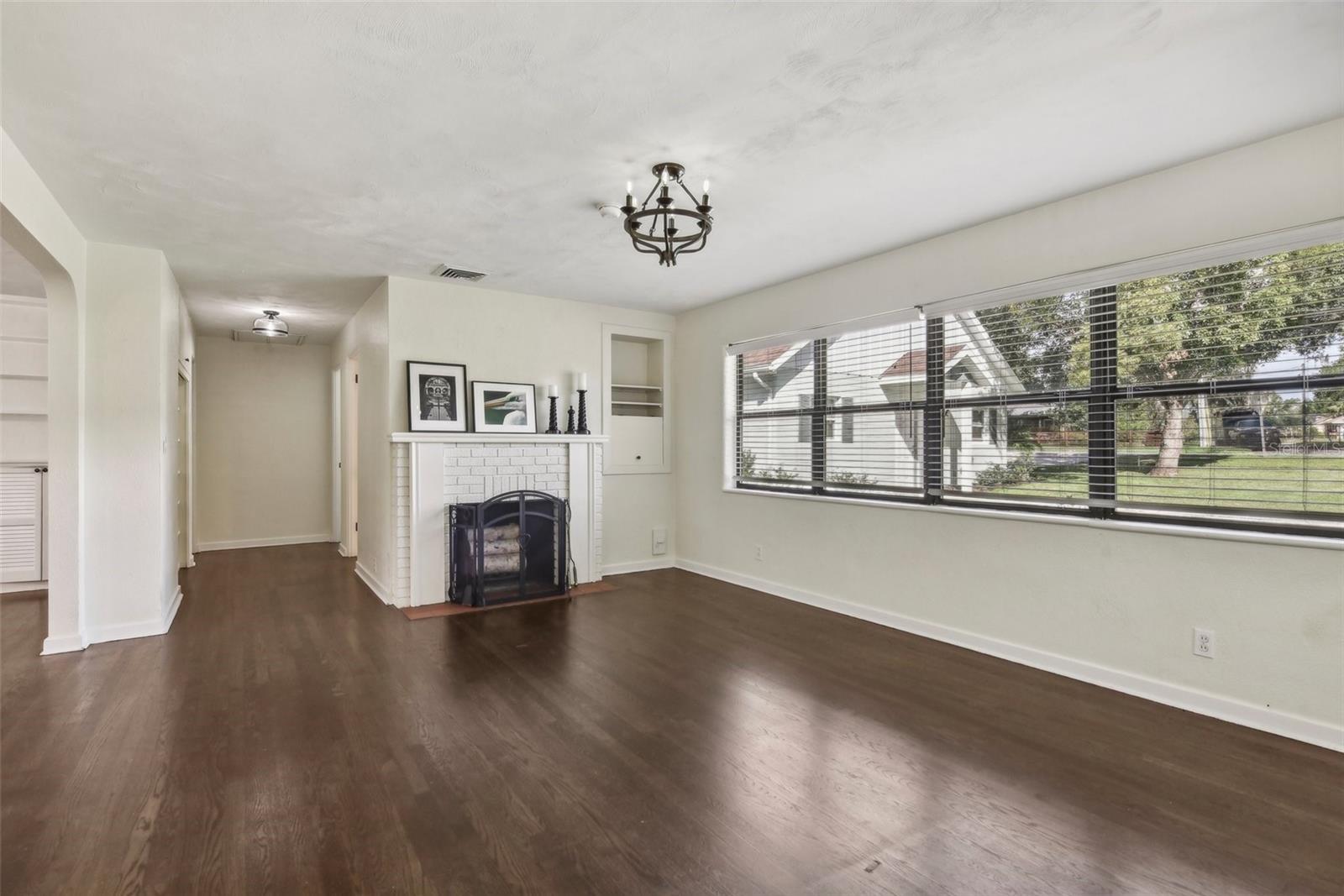 580 PAGE LN, MOUNT DORA, FL, 32757