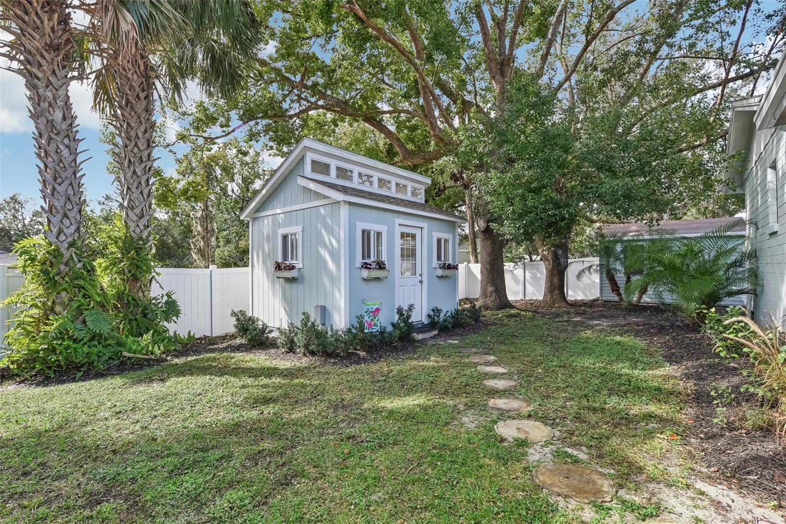 580 PAGE LN, MOUNT DORA, FL, 32757