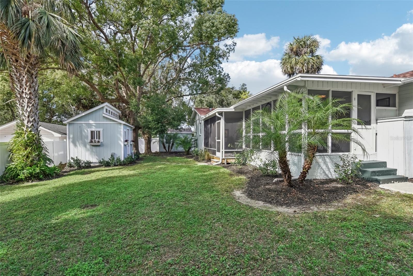 580 PAGE LN, MOUNT DORA, FL, 32757