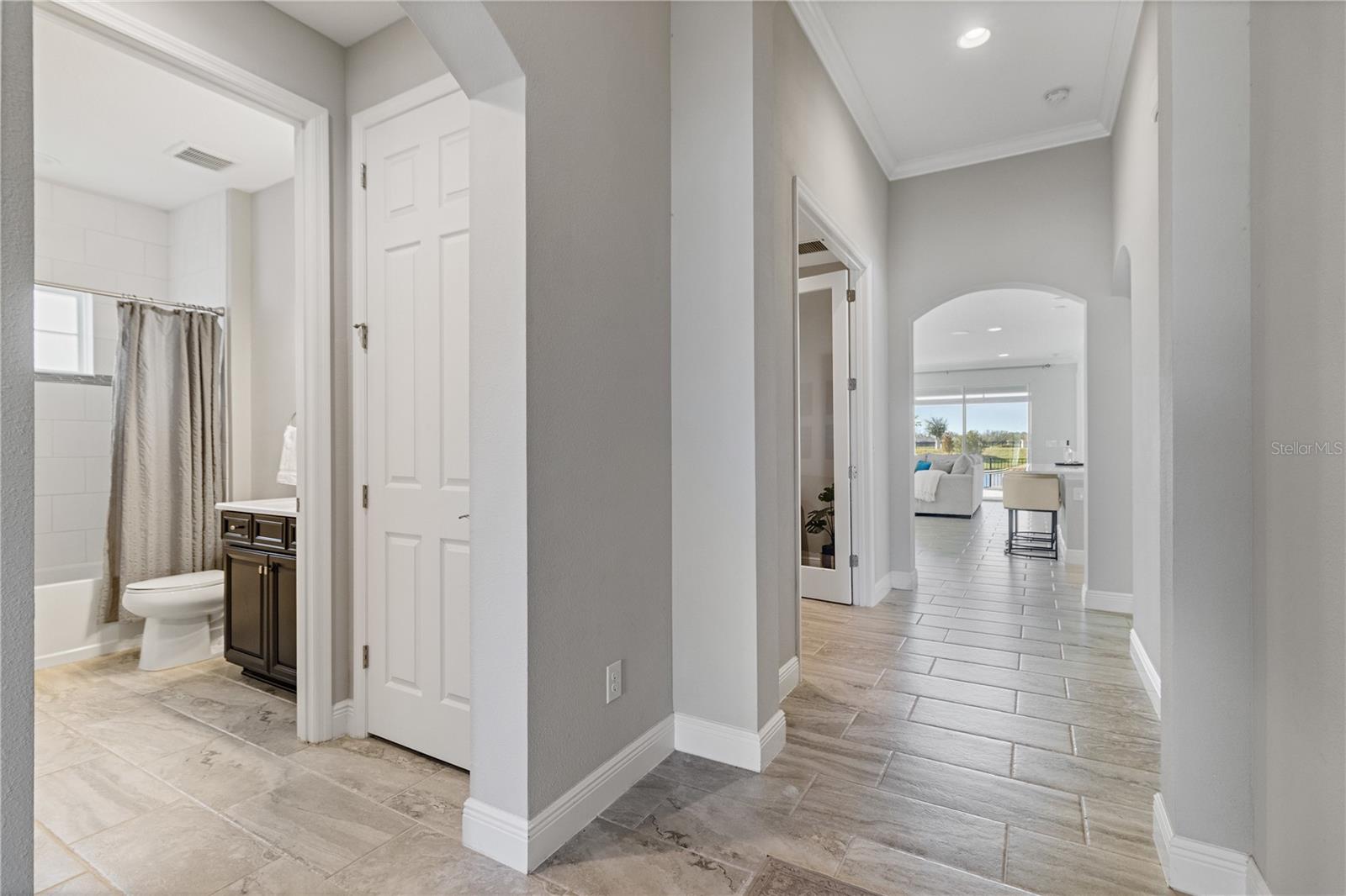 5810 SILVER SUN DR, APOLLO BEACH, FL, 33572