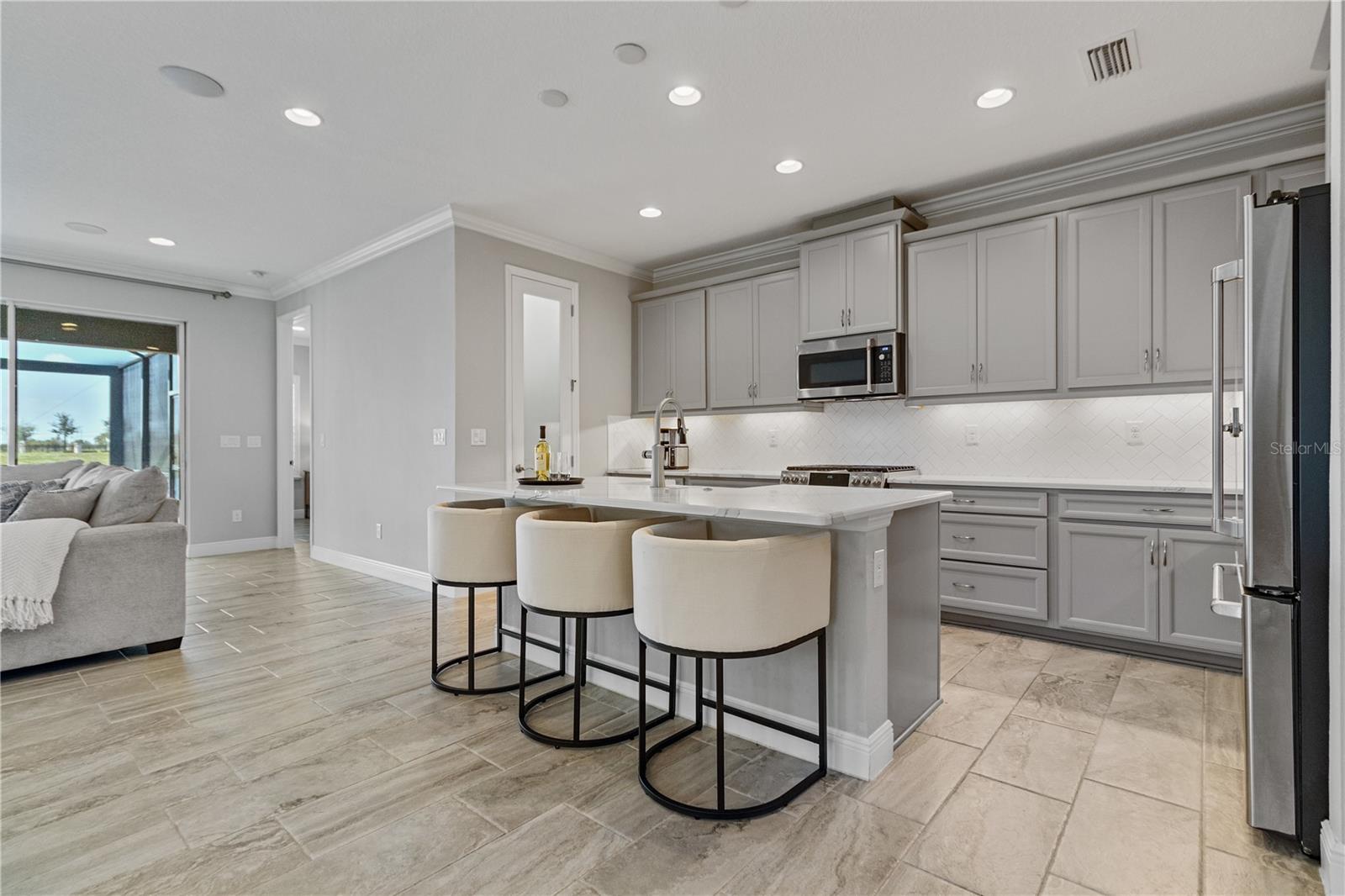 5810 SILVER SUN DR, APOLLO BEACH, FL, 33572