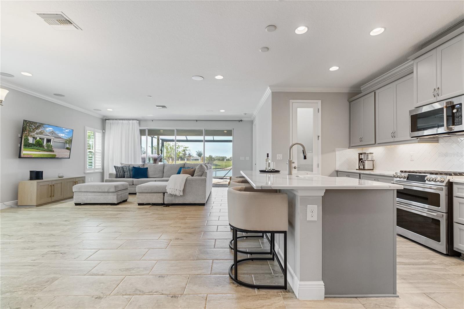 5810 SILVER SUN DR, APOLLO BEACH, FL, 33572