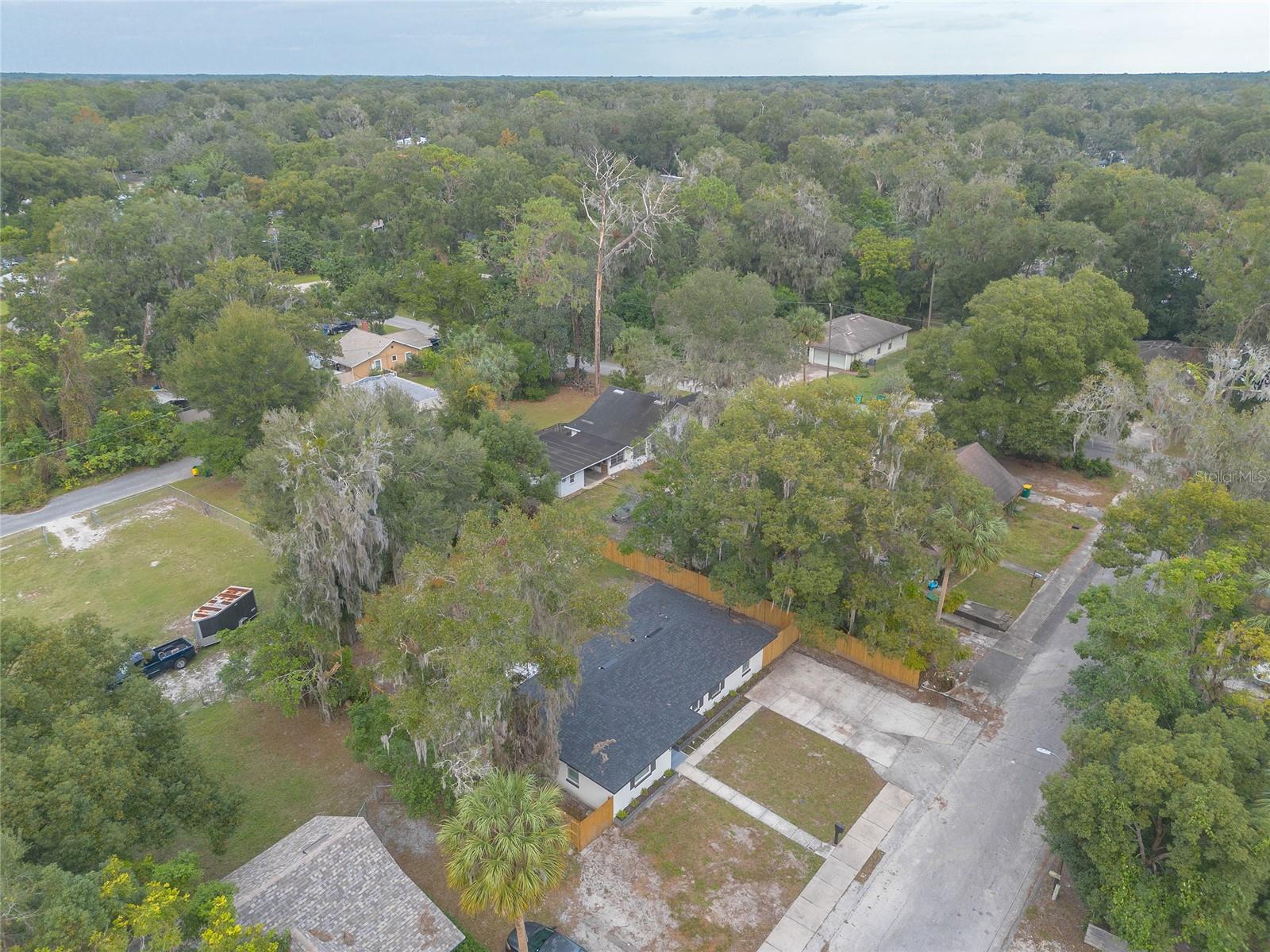 735 E CAROLINA AVE, DELAND, FL, 32724