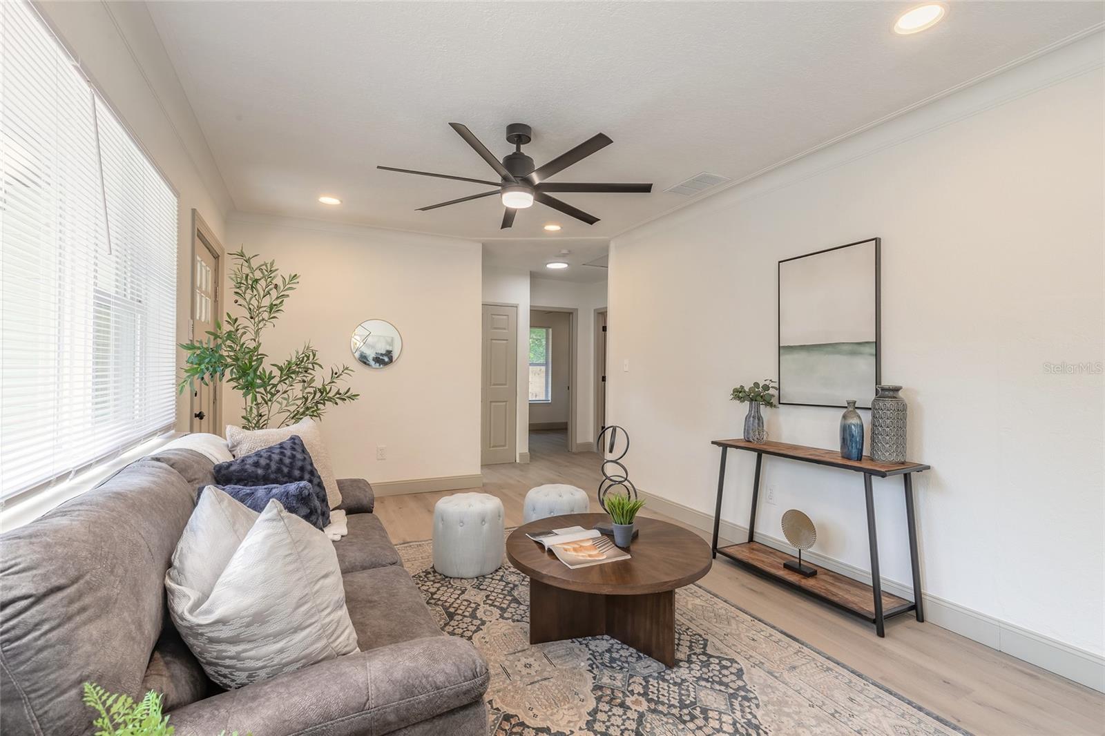 735 E CAROLINA AVE, DELAND, FL, 32724