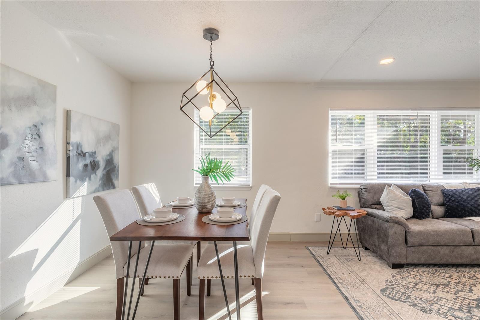 735 E CAROLINA AVE, DELAND, FL, 32724