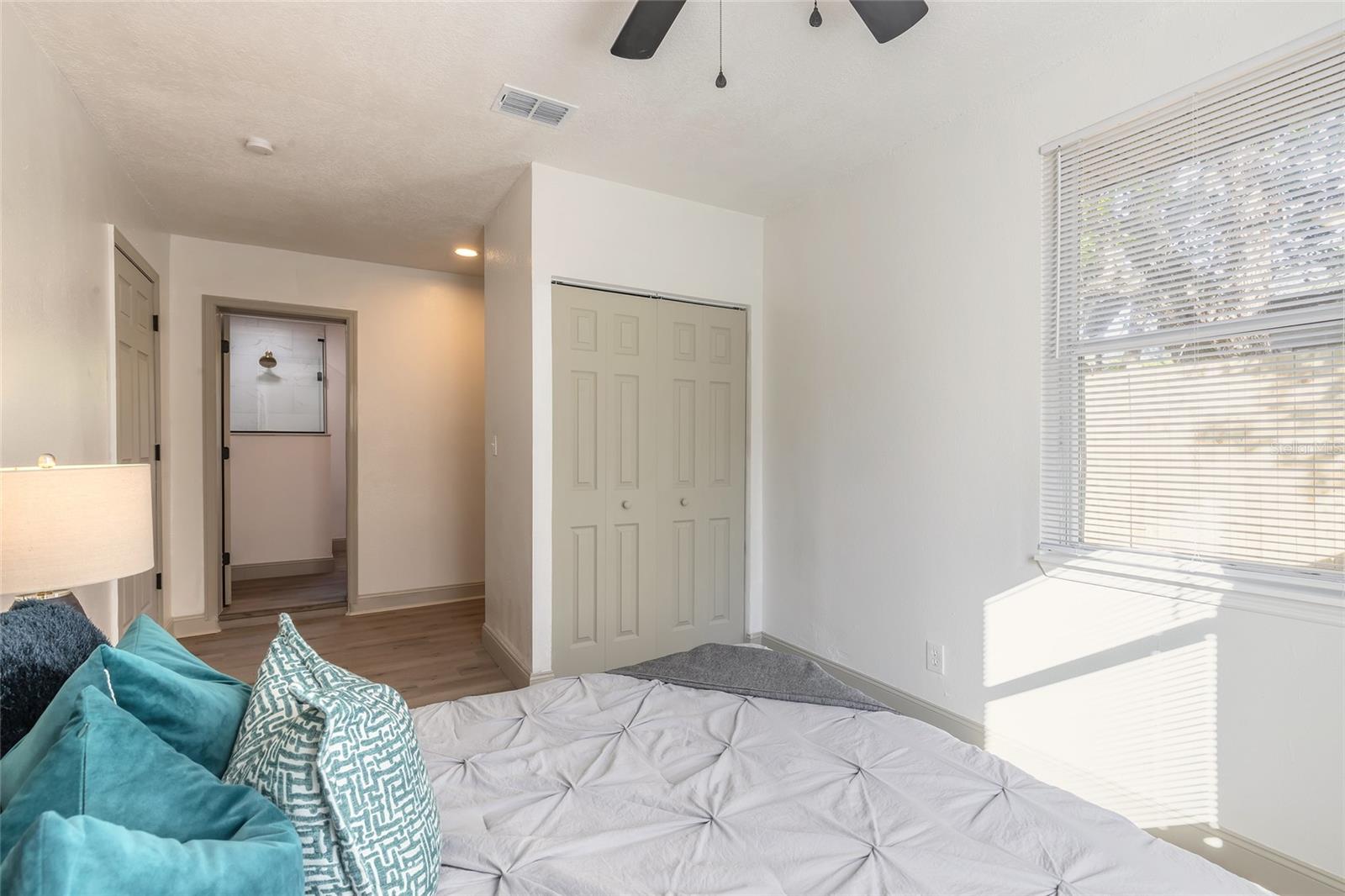 735 E CAROLINA AVE, DELAND, FL, 32724