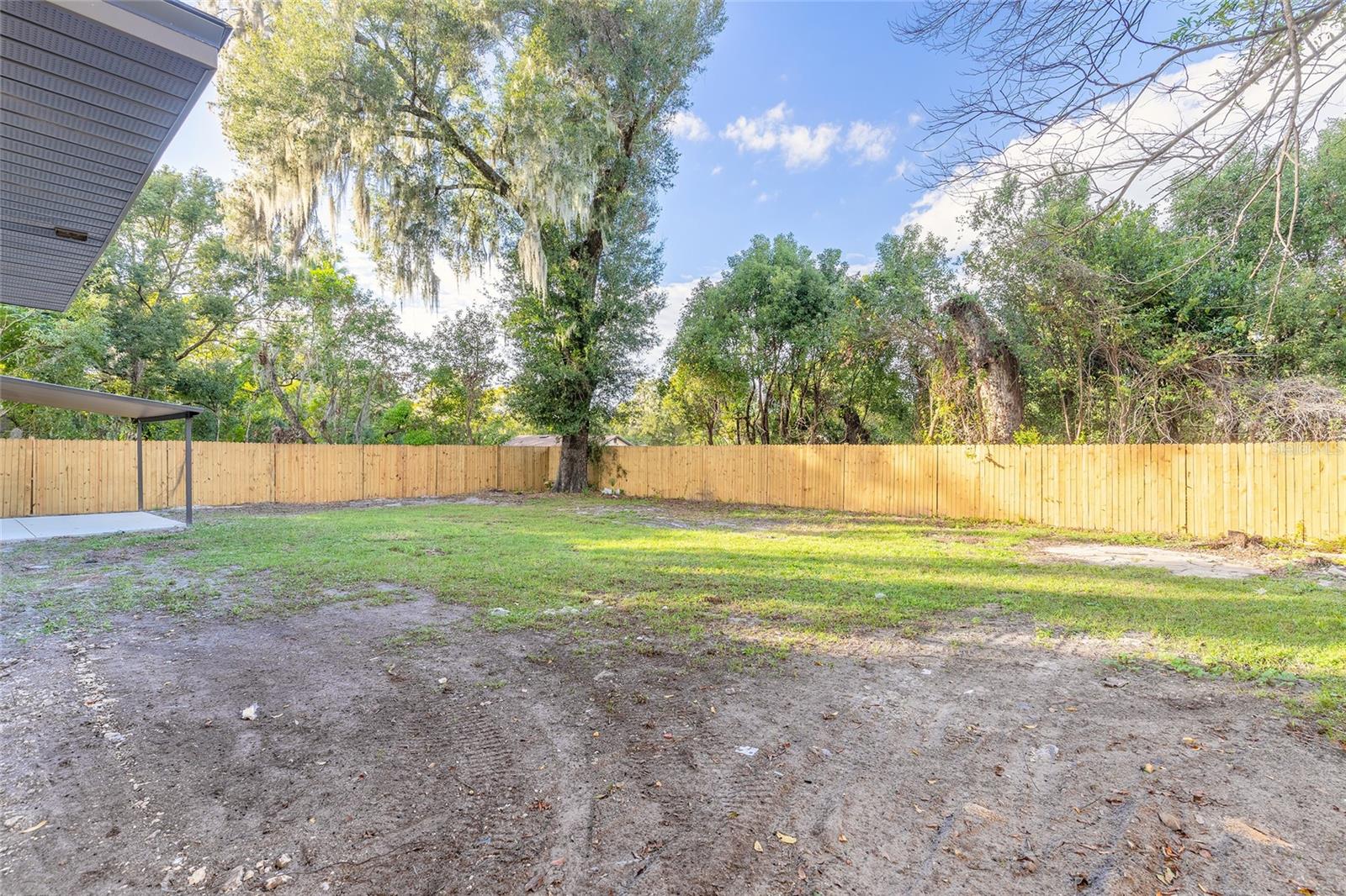 735 E CAROLINA AVE, DELAND, FL, 32724