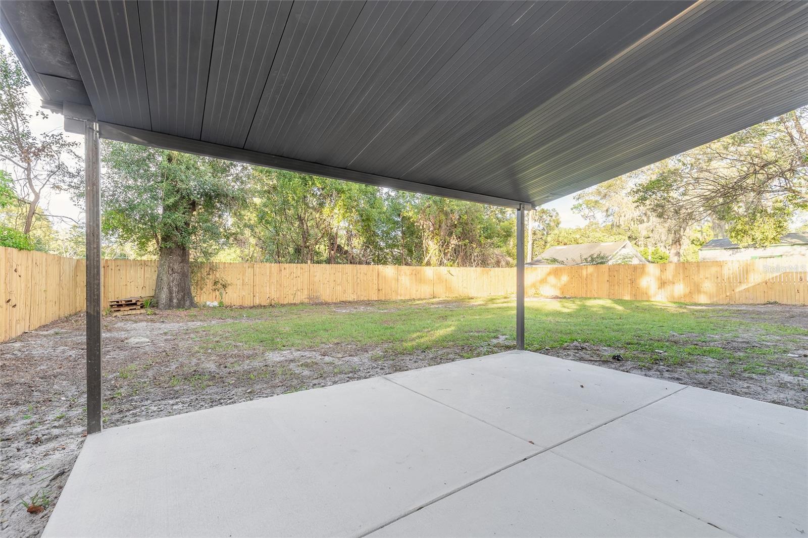 735 E CAROLINA AVE, DELAND, FL, 32724