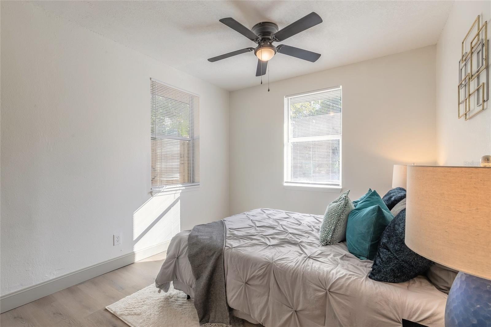 735 E CAROLINA AVE, DELAND, FL, 32724