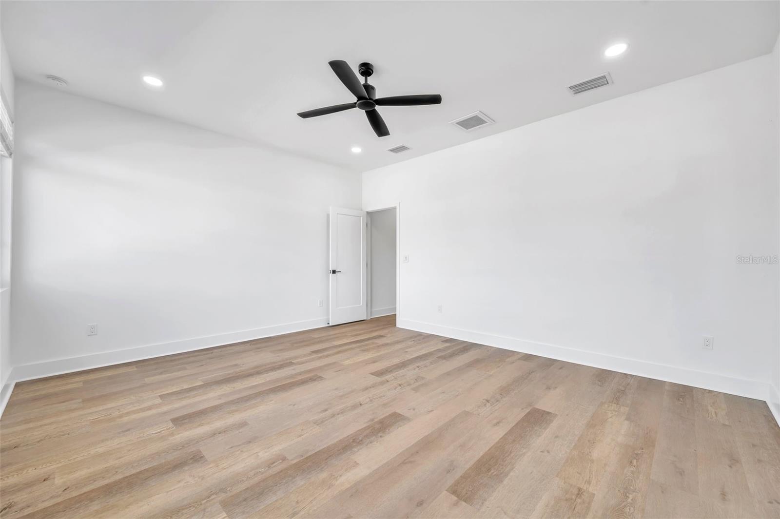 2608 W COLUMBUS DR #3, TAMPA, FL, 33607