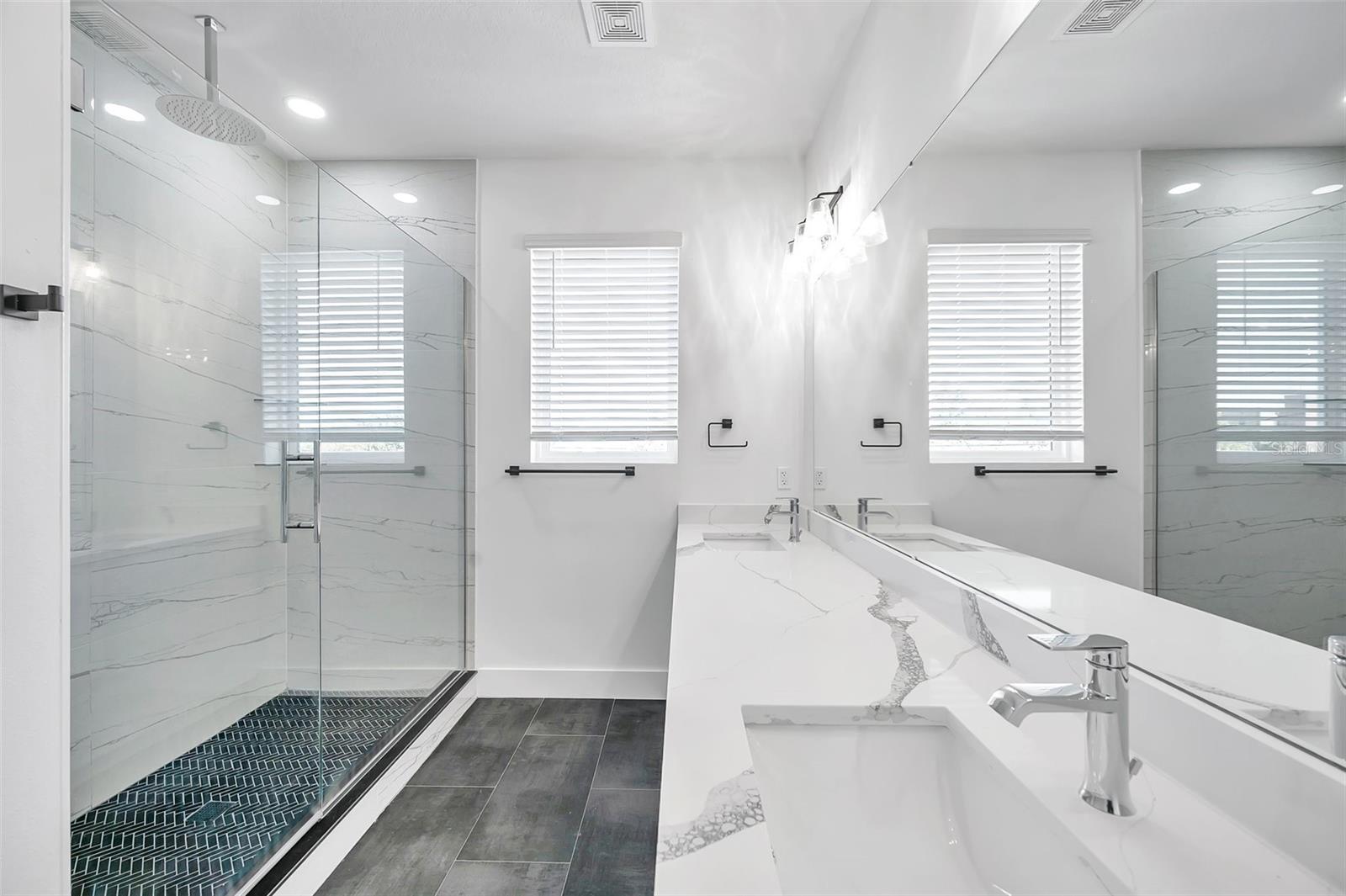 2608 W COLUMBUS DR #3, TAMPA, FL, 33607