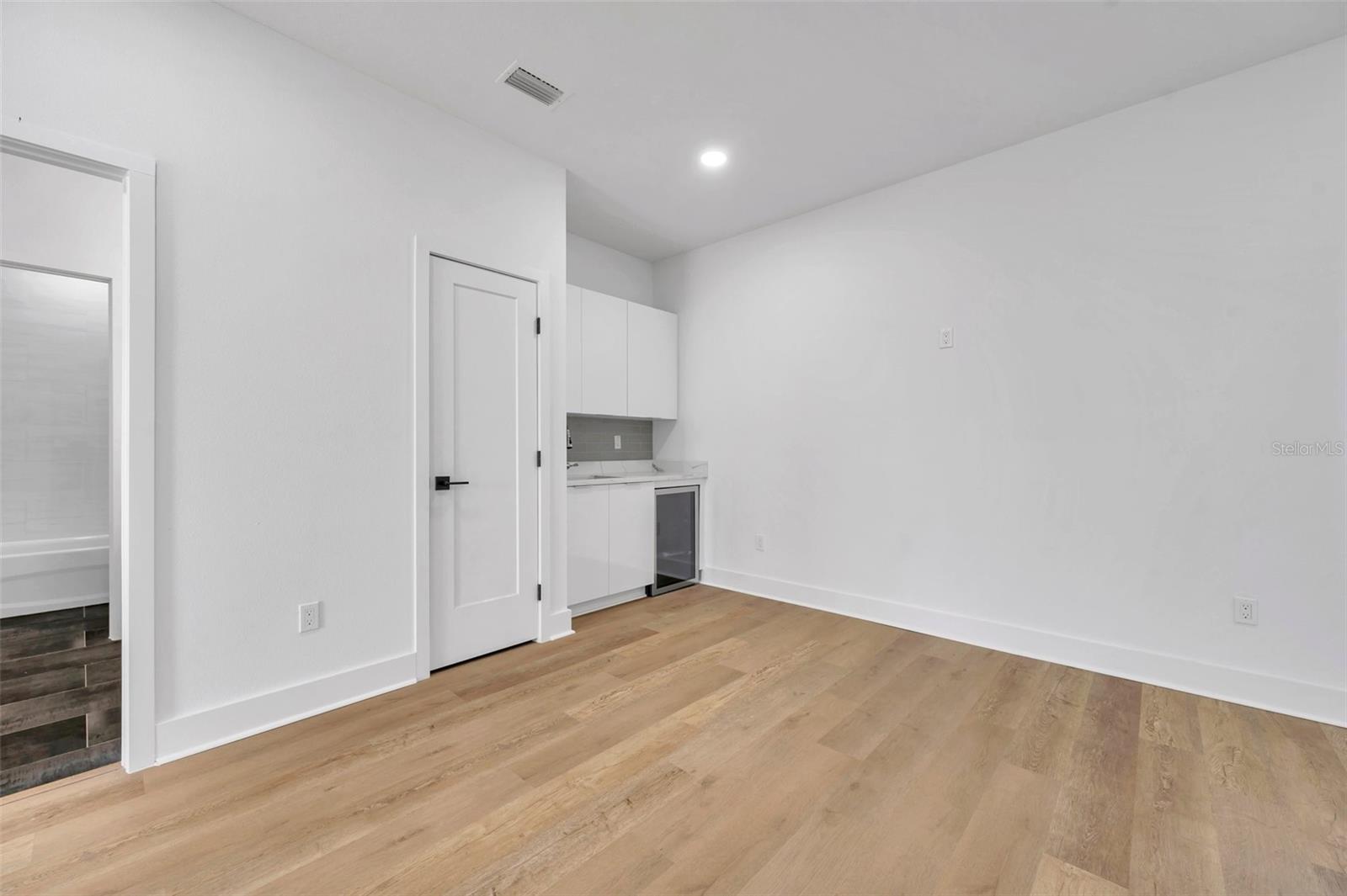 2608 W COLUMBUS DR #3, TAMPA, FL, 33607