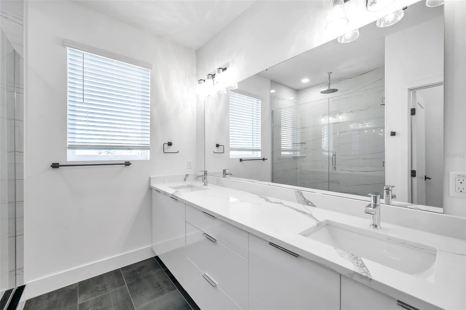 2608 W COLUMBUS DR #3, TAMPA, FL, 33607