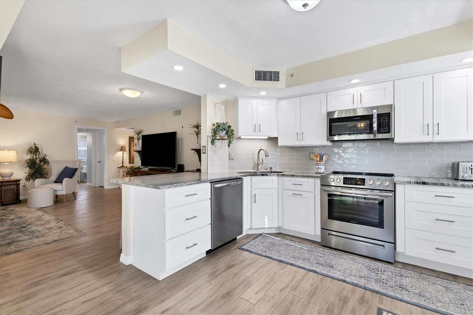 815 MONTROSE DR #103, VENICE, FL, 34293